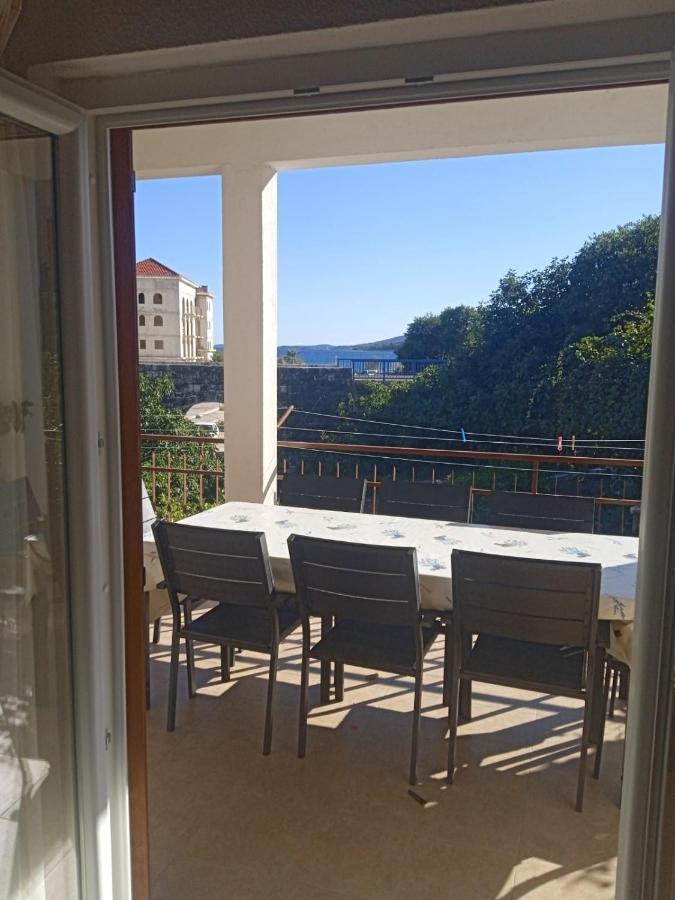 Apartman Gilan Seget Vranjica Exteriör bild
