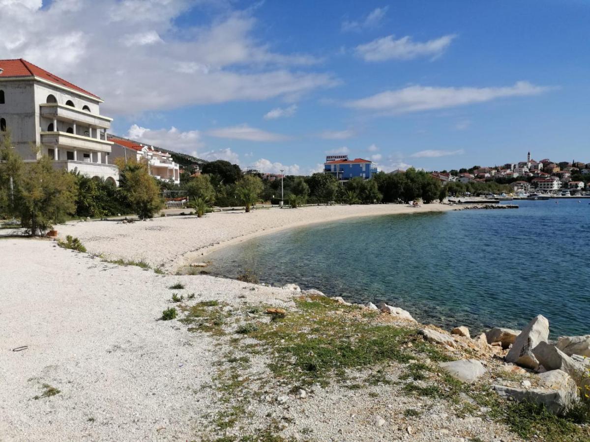 Apartman Gilan Seget Vranjica Exteriör bild